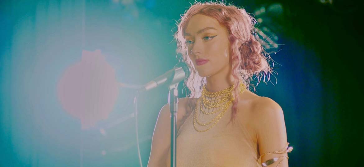 Rachelle Rhienne: Singer/songwriter